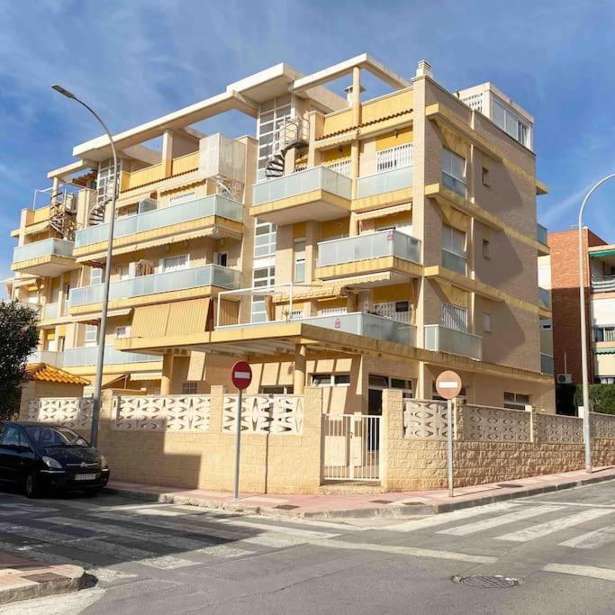 Apartament Modern Flat Close To *