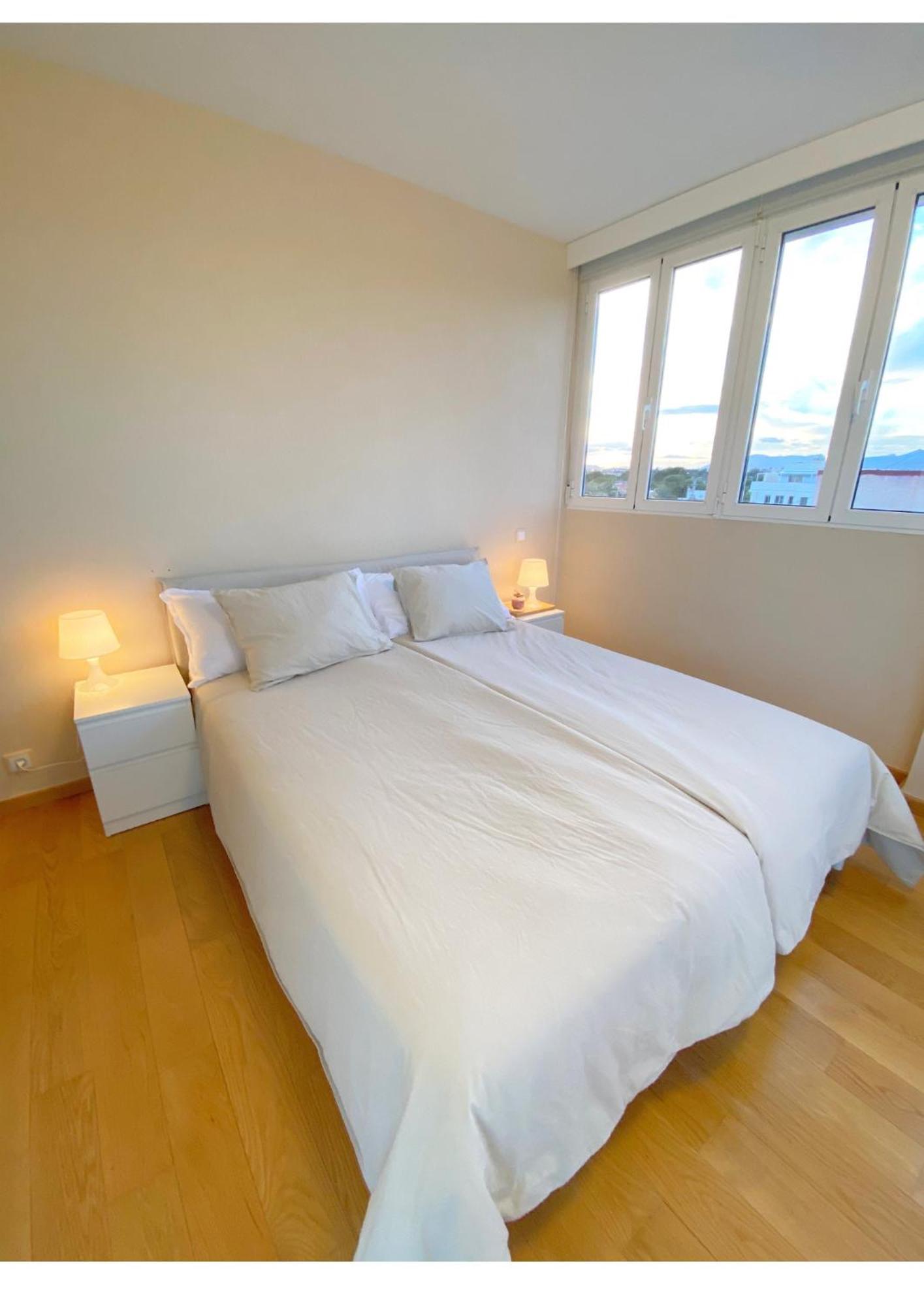 Modern Flat Close To Apartament *
